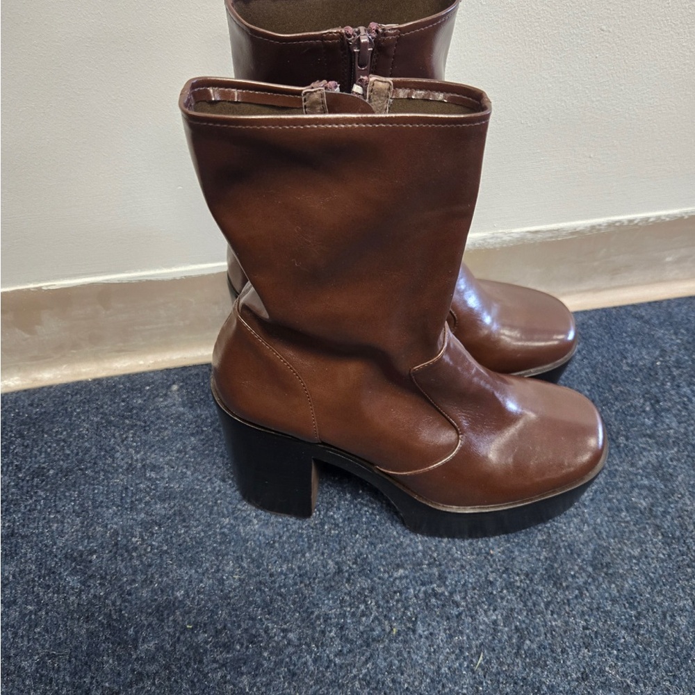 Brown Platform Boots - Picture 5 of 7